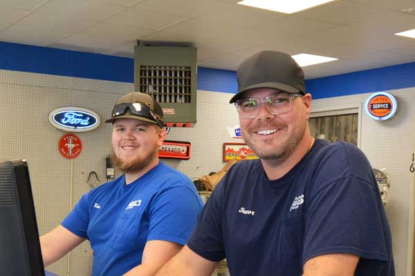 Auto parts sales team in VA